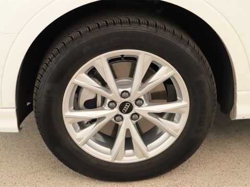 Certified 2025 Audi Q3 2.0T Premium w/ Convenience Package image 33