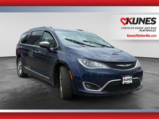 Used 2018 Chrysler Pacifica Limited FWD video 1