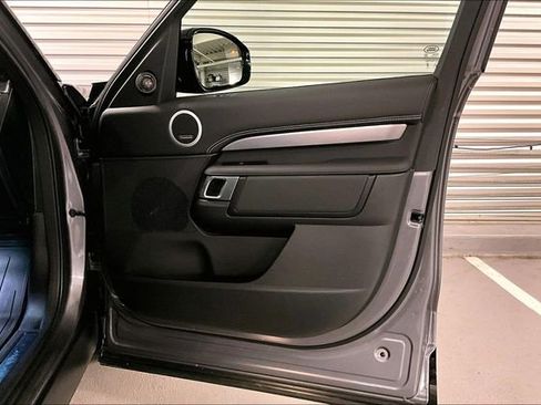 Certified 2025 Land Rover Discovery Dynamic SE AWD/4WD image 27