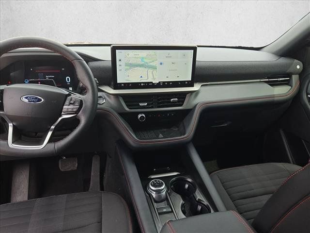 Used 2025 Ford Explorer ST-Line w/ Premium Package RWD image 16