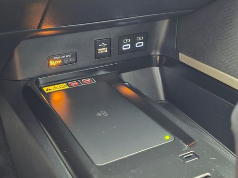 Used 2025 Toyota Camry LE FWD image 29