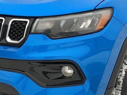 Certified 2023 Jeep Compass Limited w/ Sun and Sound Group image 18