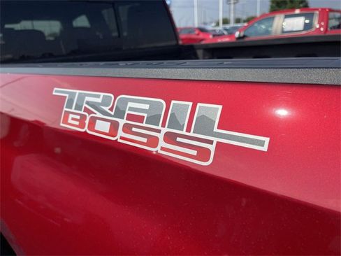 Used 2021 Chevrolet Silverado 1500 LT Trail Boss image 6