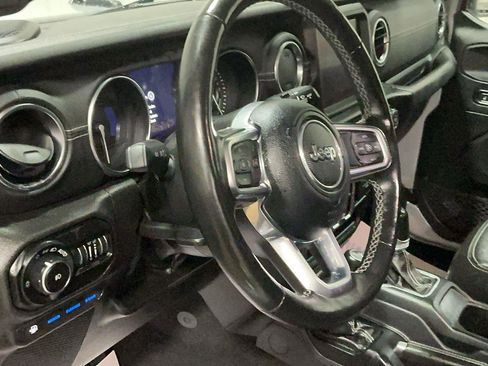 Used 2022 Jeep Wrangler Unlimited Sahara w/ Cold Weather Group image 15