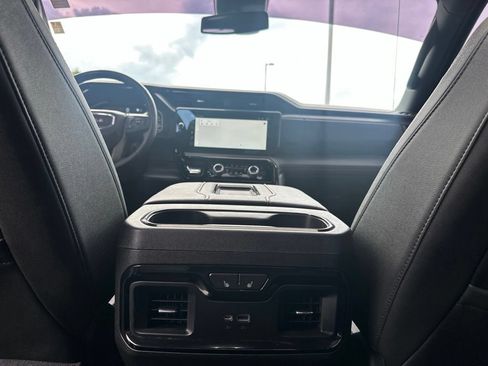 Used 2022 GMC Sierra 1500 AT4 w/ AT4 Premium Package AWD/4WD image 33