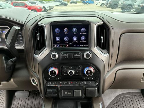 Used 2020 GMC Sierra 2500 Denali w/ Denali Ultimate Package AWD/4WD image 20