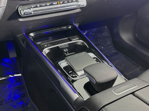 Used 2020 Mercedes-Benz GLB 250 image 5