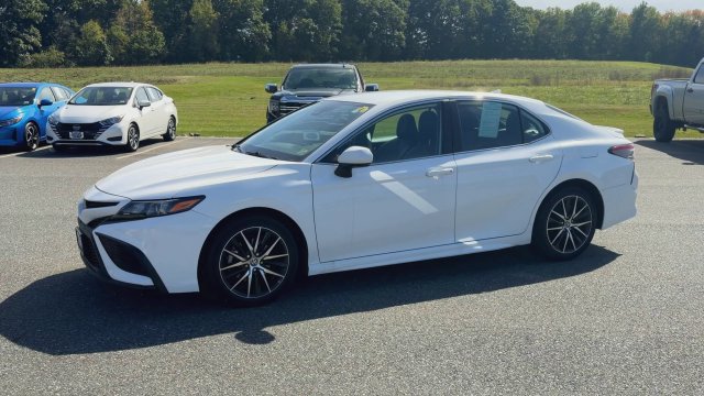 Used 2024 Toyota Camry SE w/ Cold Weather Package AWD/4WD image 5