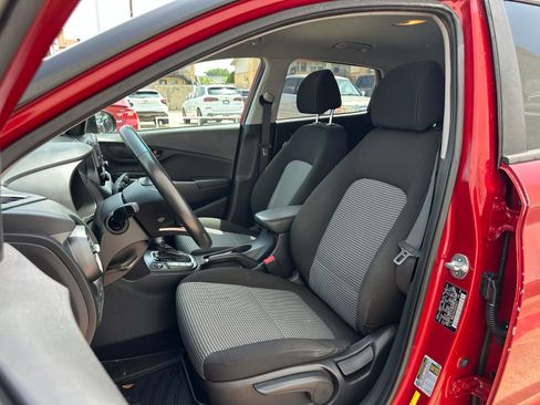 Used 2019 Hyundai Kona SEL FWD image 11