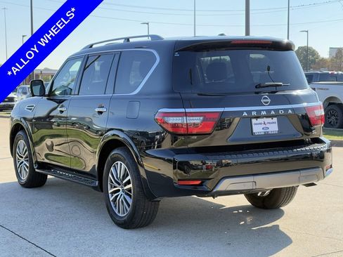 Used 2023 Nissan Armada SL w/ Captain's Chairs Package image 6