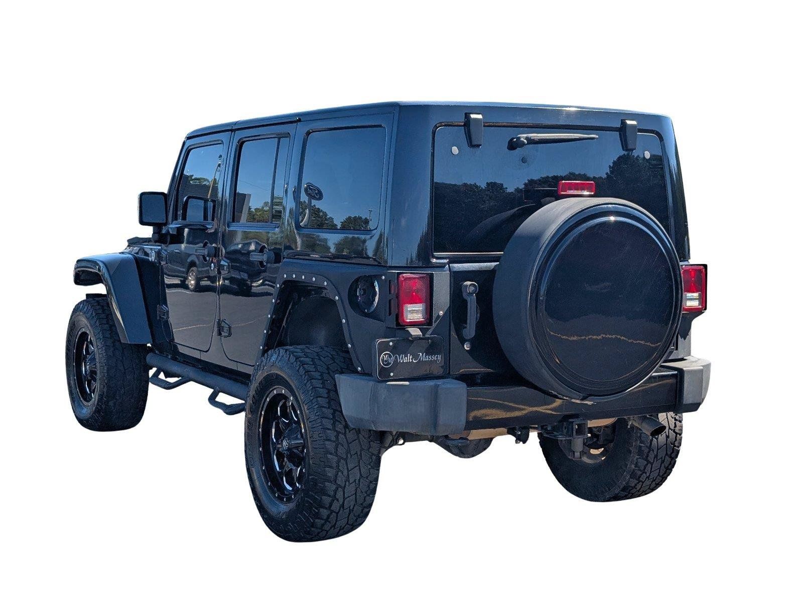 Used 2012 Jeep Wrangler Unlimited Sahara AWD/4WD image 3