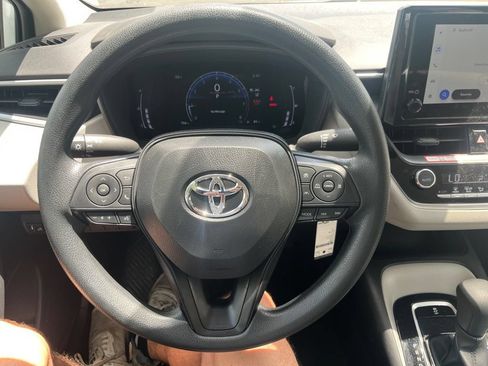 Used 2026 Toyota Corolla LE FWD image 14