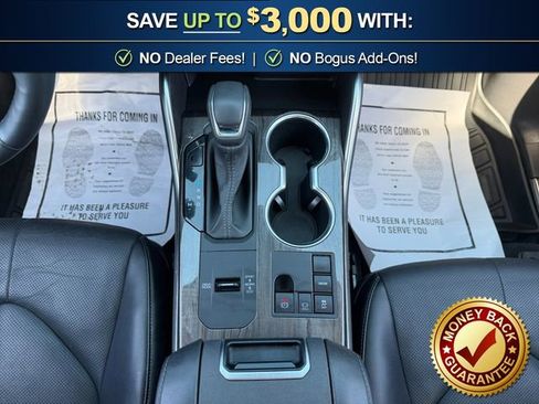 Used 2024 Toyota Highlander Platinum image 20