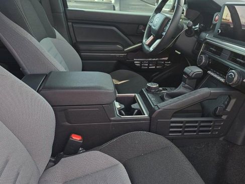 Used 2025 Toyota 4Runner TRD Off-Road image 8