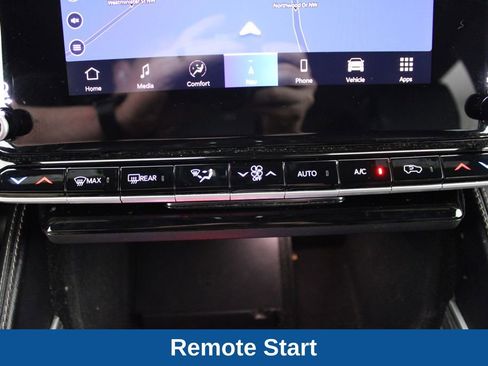 Used 2024 Jeep Wagoneer Series II w/ Flexible Seating Group AWD/4WD image 9