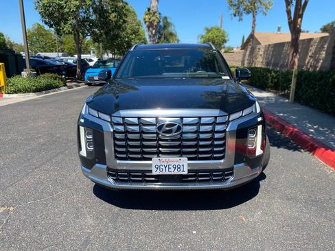 Certified 2023 Hyundai Palisade Calligraphy FWD image 3