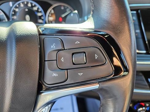 Used 2024 Buick Enclave Premium image 25