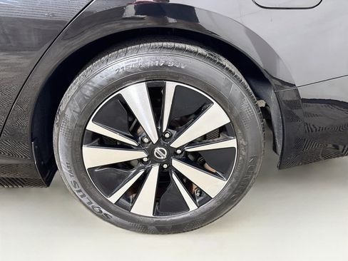 Used 2021 Nissan Altima 2.5 SV FWD image 25