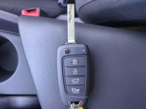 New 2026 Hyundai Elantra SE FWD image 35