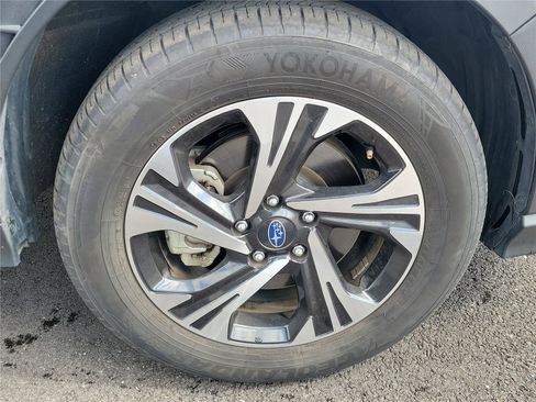 Used 2025 Subaru Crosstrek 2.0i Premium AWD/4WD image 6