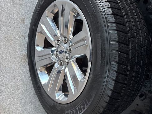 Used 2019 Ford F150 Lariat w/ Equipment Group 502A Luxury image 16