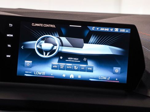 Used 2026 BMW 228i w/ Premium Package FWD image 14