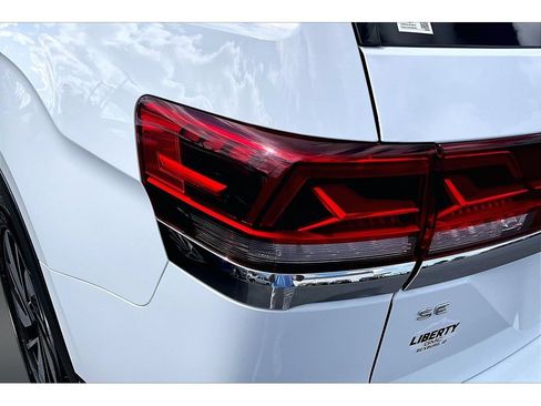 Used 2024 Volkswagen Atlas SE FWD image 20
