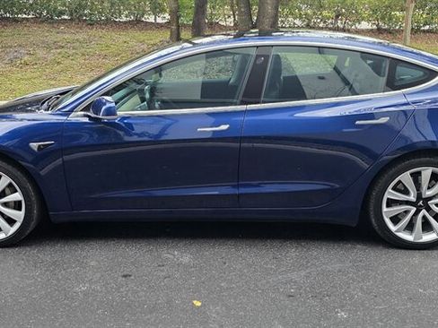Used 2017 Tesla Model 3 Long Range image 4