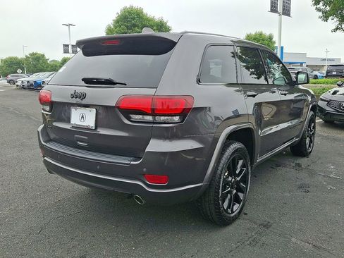 Used 2020 Jeep Grand Cherokee Altitude AWD/4WD image 6