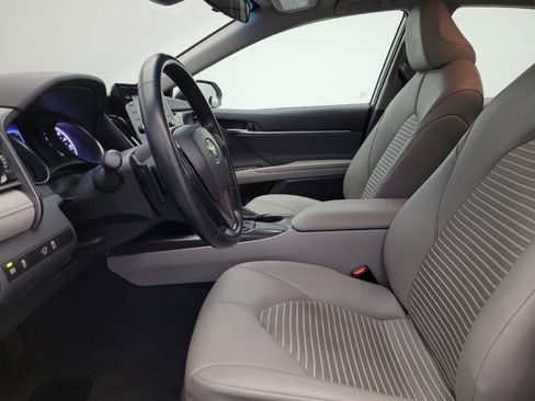Used 2021 Toyota Camry SE image 17