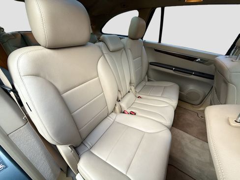 Used 2012 Mercedes-Benz R 350 4MATIC image 29