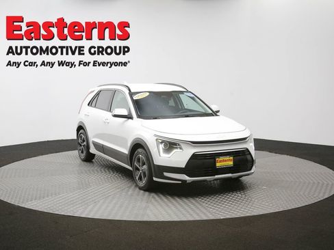 Used 2023 Kia Niro EX image 45