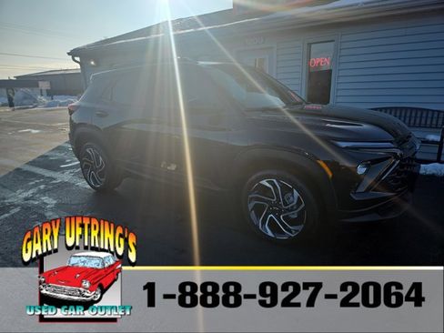 Used 2025 Chevrolet TrailBlazer RS w/ Convenience Package image 1