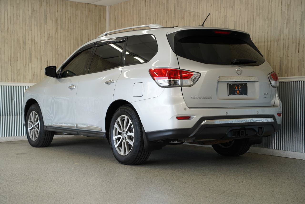 Used 2014 Nissan Pathfinder SL w/ SL Premium Package AWD/4WD image 7