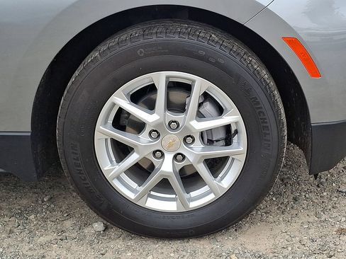 Used 2024 Chevrolet Equinox LT FWD image 33