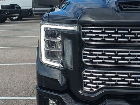 Used 2021 GMC Sierra 2500 Denali image 10
