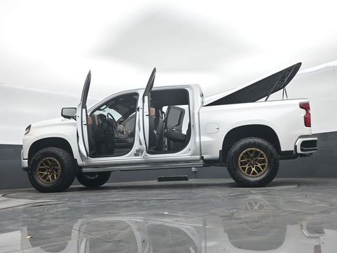 Used 2020 Chevrolet Silverado 1500 High Country w/ Technology Package AWD/4WD image 75