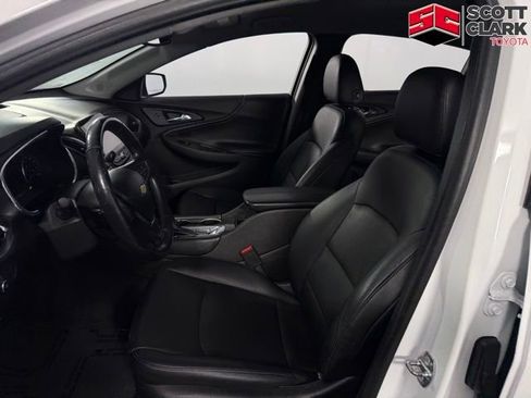 Used 2016 Chevrolet Malibu LT w/ Leather Package FWD image 14