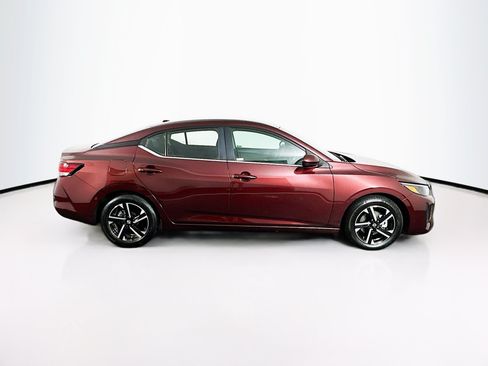 Used 2024 Nissan Sentra SV FWD image 10