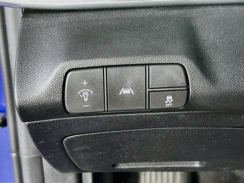 Used 2023 Hyundai Elantra SEL w/ Convenience Package FWD image 10
