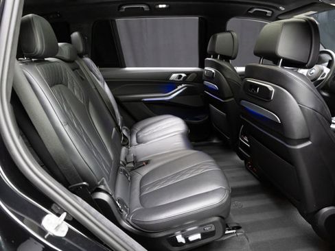 Used 2024 BMW X7 M60i w/ Executive Package image 73