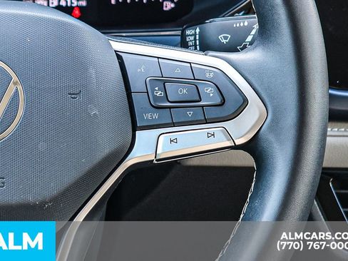 Used 2024 Volkswagen Taos SE image 36