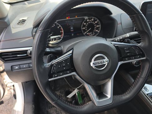 Used 2019 Nissan Altima 2.5 SR FWD image 6