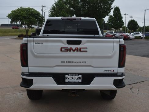 Used 2024 GMC Sierra 2500 AT4 w/ AT4 Premium Plus Package AWD/4WD image 6