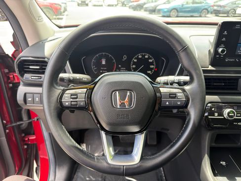 Used 2025 Honda Pilot Touring image 18