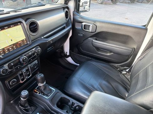 Used 2022 Jeep Wrangler Unlimited Sport w/ Sun And Sound Package image 31