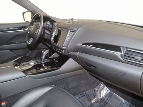 Used 2022 Maserati Levante Modena image 38