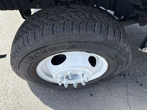 Used 2019 Ford E-350 and Econoline 350 Super Duty image 10