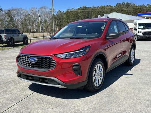 New 2025 Ford Escape Active w/ Active Premium Tech Pack image 3