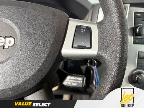 Used 2008 Jeep Grand Cherokee Laredo AWD/4WD image 12